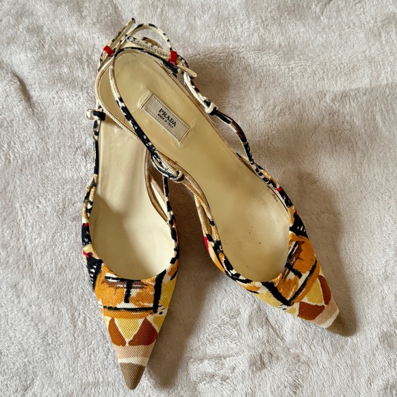 RARE VINTAGE COQUETTE PRADA SLING BACK KITTEN HEELS. - Picture 7 of 9